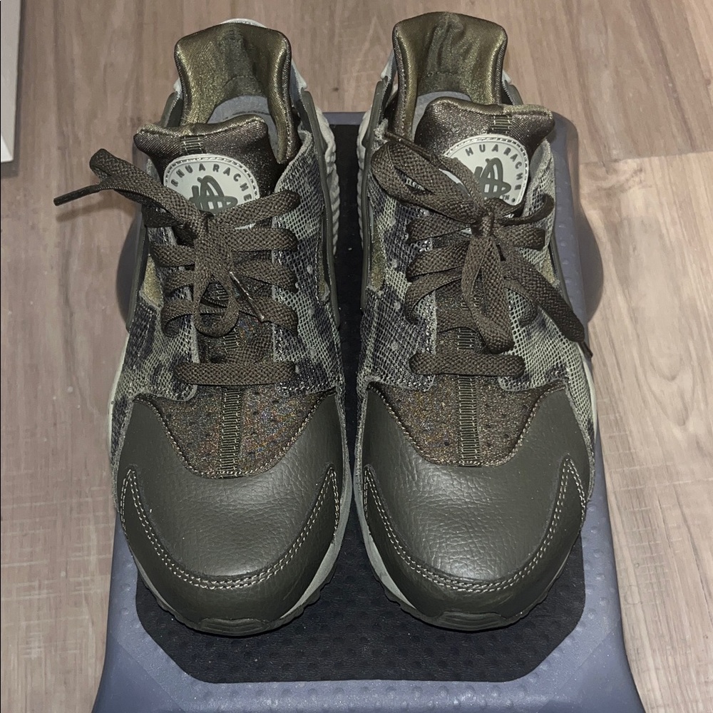 Women’s Olive Green Nike Huarache